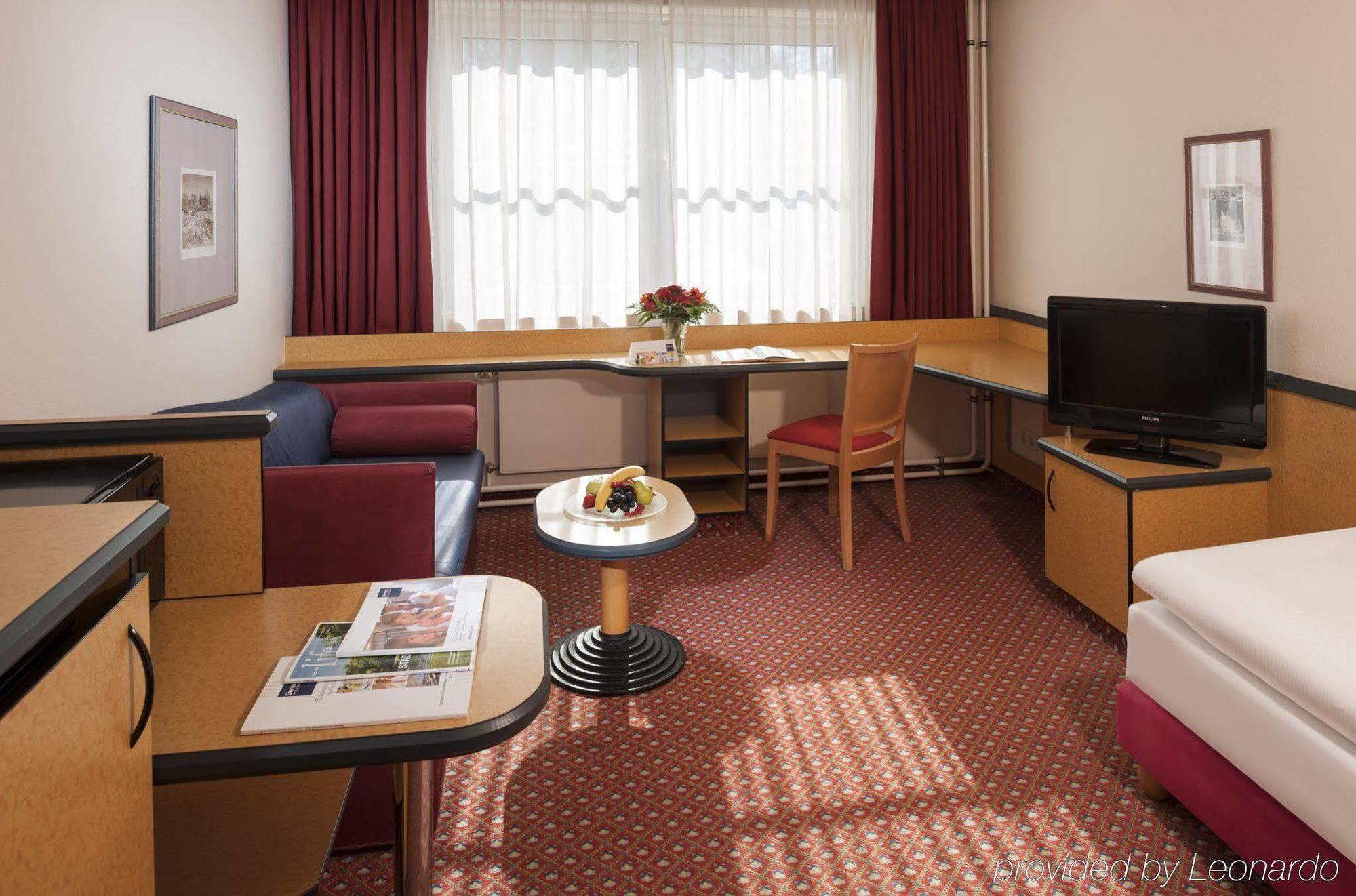 Dorint Airport-Hotel Berlin-Tegel Extérieur photo